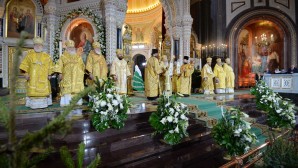Pour la fête de la Nativité du Christ, le patriarche Cyrille a célébré les Grandes vêpres à l’église du Christ Sauveur