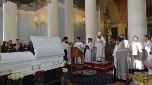 Митрополит Волоколамский Иларион совершил отпевание поэта Андрея Дементьева