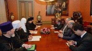Состоялась встреча Предстоятеля Русской Православной Церкви с министром иностранных дел Греции Н. Кодзиасом
