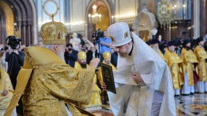 On 1st Sunday after Pentecost the Primate of the Russian Church celebrates Liturgy at the Cathedral of Christ the Saviour in Moscow and officiates at consecration of Archimandrite Feoktist (Igumnov) as Bishop of Gorodische