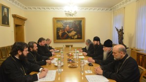 Au DREE, une réunion de la commission chargée de discuter du fonctionnement des diocèses et des paroisses de l’étranger