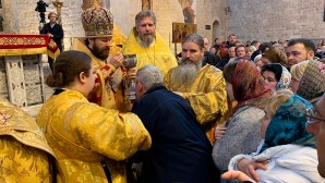 En la fête de saint Nicolas, le métropolite Hilarion de Volokolamsk a célébré la Divine liturgie à Bari