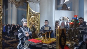 Митрополит Иларион: Церковь призывает нас в дни Великого поста со страхом Божиим, верою и любовью приступать к Господу нашему Иисусу Христу и причащаться Святых Христовых Таин