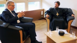 Metropolitan Hilarion meets with General Secretary of World Council of Churches