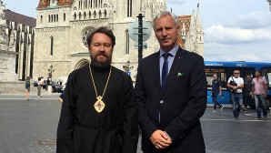 Состоялась встреча митрополита Волоколамского Илариона с госсекретарем Венгрии по делам религий, национальных меньшинств и гражданских взаимоотношений М. Шолтесом