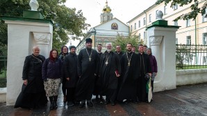 Αντιπροσωπεία των κληρικών και λαϊκών της Εκκλησίας της Αγγλίας στη Θεολογική Ακαδημία Μόσχας