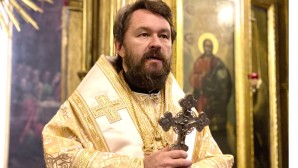 Митрополит Иларион: Каждый человек ценен в очах Божиих