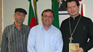 (Russian) Клирик Московского Патриархата в Бразилии избран почетным гражданином города Санта-Роса