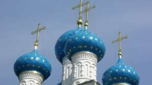 (Russian) В Русской Церкви насчитывается почти 34 тысячи храмов, где хотя бы раз в месяц совершается Божественная литургия
