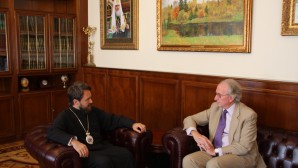 Metropolitano Hilarión de Volokolamsk se reunió  con el Embajador de España en Rusia
