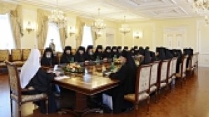 Patriarch Kirill meets with students of advance course for newly-installed bishops