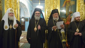 Le Patriarche Jean X d’Antioche la Grande et de tout l’Orient et le Patriarche Cyrille de Moscou et de toute la Russie ont visité le métochion de l’Église d’Antioche à Moscou