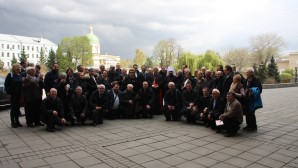 Metropolitan Hilarion meets with a group of pilgrims led by Cardinal Crescenzio Sepe