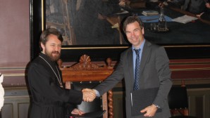 Une convention de collaboration signée entre l’Institut des Hautes Études Saints-Cyrille-et-Méthode et la Faculté de théologie de l’université d’Uppsala