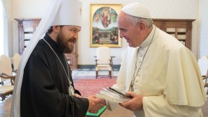 Metropolitan Hilarion meets with Pope Francis
