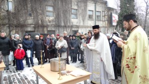 Русский священник совершил в Бухаресте Великое освящение воды
