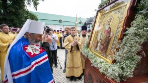 В канун дня памяти Крестителя Руси Предстоятель Украинской Православной Церкви возглавил в Киеве молебен и крестный ход