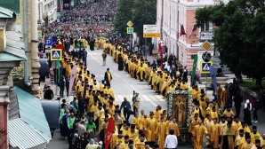 Solenne processione a Mosca
