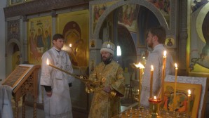 Le métropolite Hilarion a célébré la Liturgie selon le rite ancien à l’église de la Protection de Roubtsovo