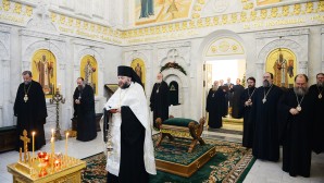Les membres du Saint Synode de l’Église orthodoxe russe ont célébré un office pour le repos de l’âme des victimes du crash de l’avion TU-154 du ministère de la Défense russe
