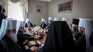 Message du Saint Synode de l’Église orthodoxe ukrainienne à l’épiscopat, au clergé, aux moines et aux laïcs à l’occasion du 24e anniversaire du Concile épiscopal de l’Église orthodoxe ukrainienne à Kharkov