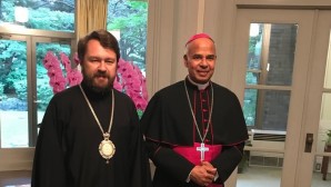 Metropolitan Hilarion meets with Apostolic Nuncio of Japan