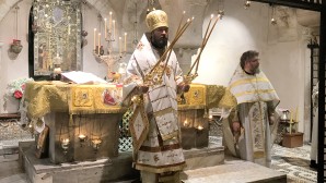 Metropolitan Hilarion celebrates Divine Liturgy on the relics of St. Nicholas the Wonderworker in Bari