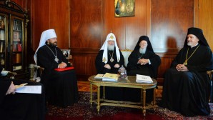 Αδελφική συνάντηση των Προκαθημένων των Ορθοδόξων Εκκλησιών Κωνσταντινουπόλεως και Ρωσίας