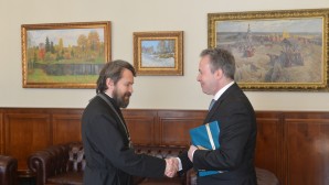 Митрополит Иларион встретился с послом Греции в России