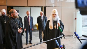 A la fin de sa visite à Strasbourg, le primat de l’Église orthodoxe russe a répondu aux questions des journalistes
