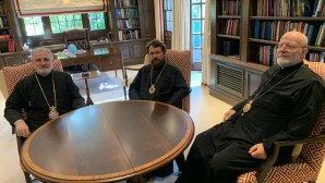 Συνάντηση του Μητροπολίτη Βολοκολάμσκ Ιλαρίωνα με αρχηγούς της Κωνσταντινουπολίτιδος και της Αντιοχειανής Αρχιεπισκοπών Βορείου Αμερικής