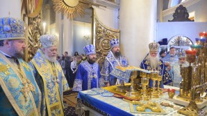 Des hiérarques et des clercs de six Églises orthodoxes ont participé à la liturgie de la fête patronale de l’église Notre-Dame-Joie-de-tous-les-affligés