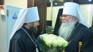 Ο Προκαθήμενος της Ορθοδόξου Εκκλησίας στην Αμερική αφίχθη στη Μόσχα