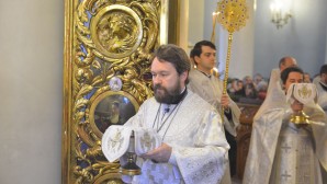 Митрополит Иларион: Без крещальной купели невозможно стать членом Церкви