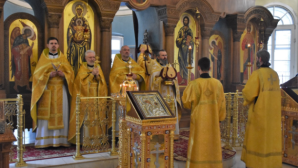 Prières à la mémoire des saints russes et américains, à la représentation moscovite de l’Église orthodoxe en Amérique